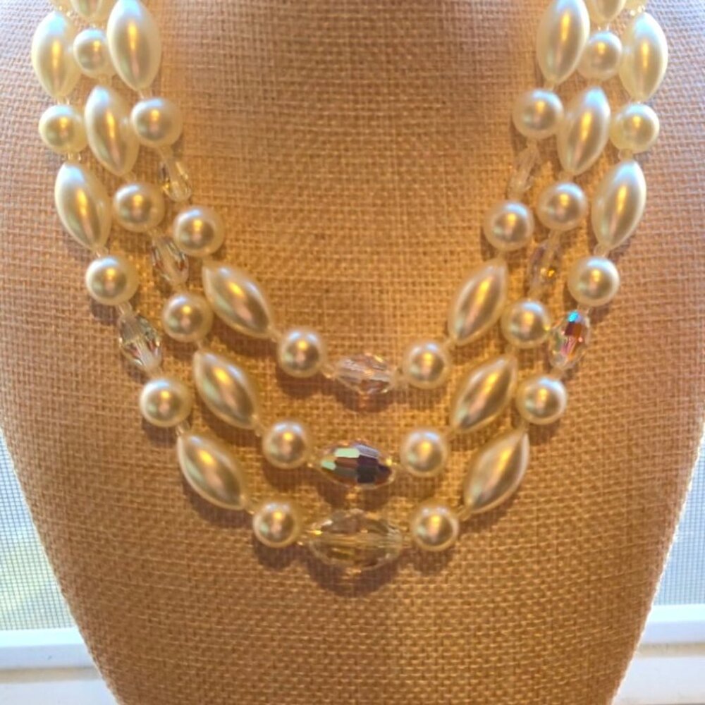 Vintage Laguna Necklace Faux Pearl & Aurora borealis crystal 3 strand choker - Picture 3 of 8